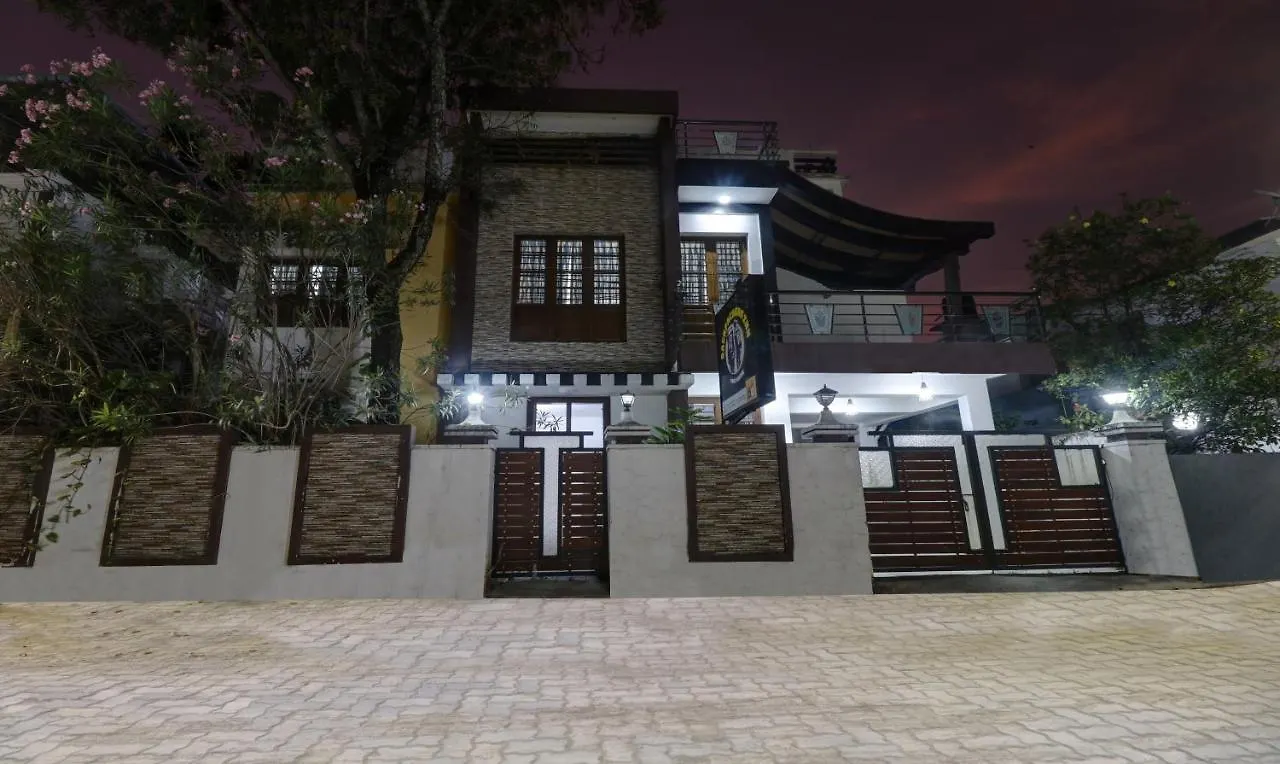 Treebo Backpackers Inn Kochi 3*,